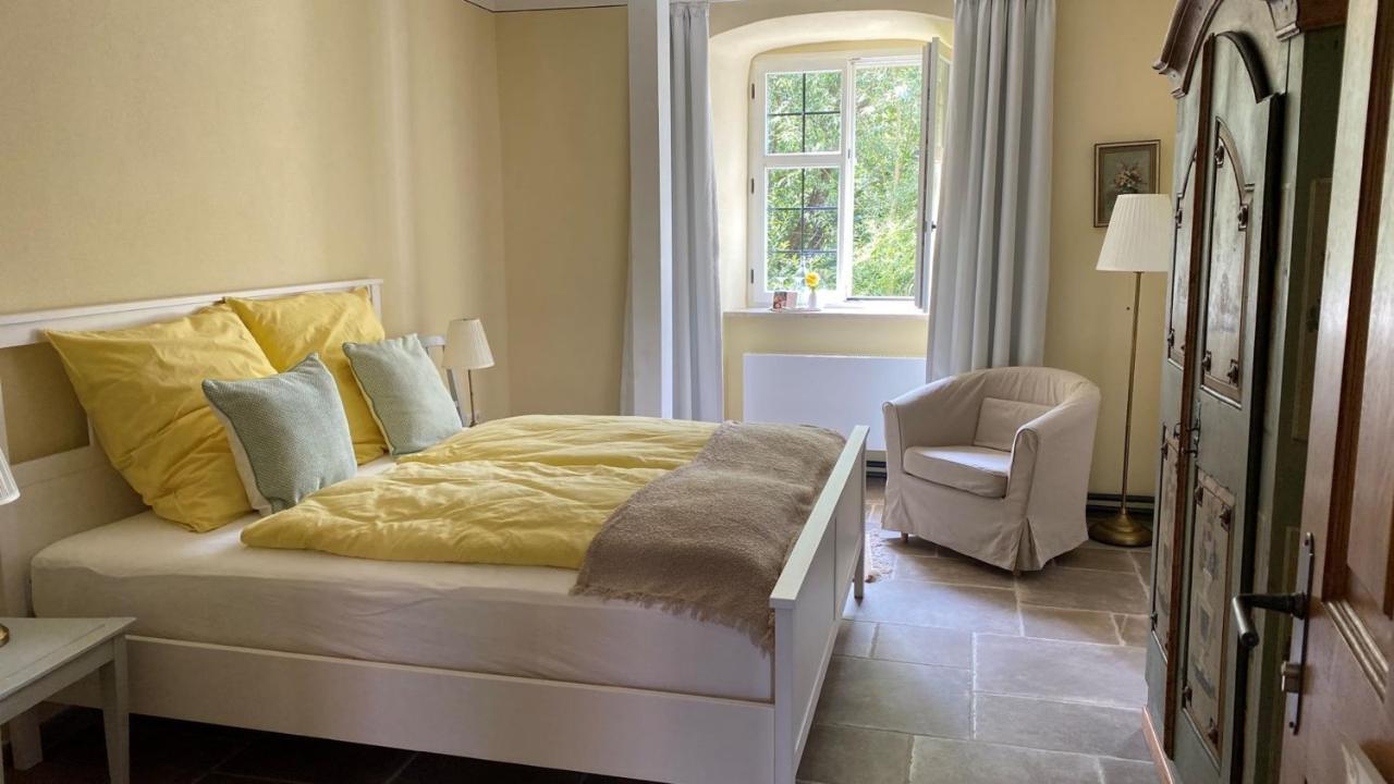 Propstei Wechterswinkel Bed & Breakfast ภายนอก รูปภาพ